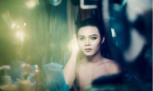 国产免费人成视频人妖,人妖角色生成技术揭秘-第1张图片-国产综合永久精品日韩