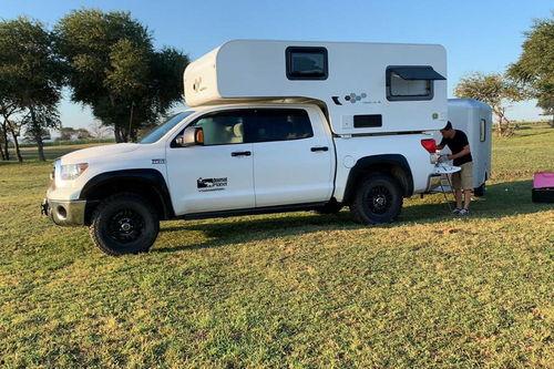 国产背驮房车视频,移动家的舒适体验之旅-第2张图片-日韩成人精品中文字幕